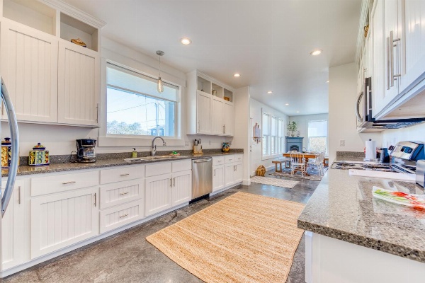 Twin Rocks Beach Retreat image 7